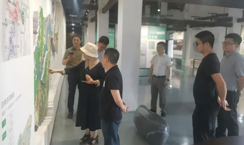 【企業(yè)新聞】龍泉驛區(qū)區(qū)投促局、大面街道一行赴重慶閣林環(huán)保調(diào)研考察